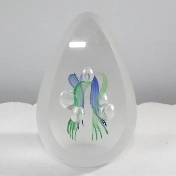 Other - Vintage Ocean Style Aquarium Art Glass Paperweight